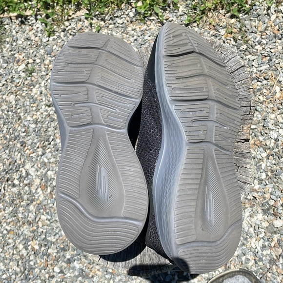 Skechers Air Cooled Men’s Black Sneakers - Picture 6 of 7